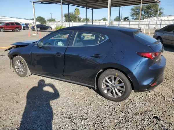 JM1BPAJL8N1516398 2022 MAZDA 3 - Image 2