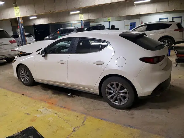 JM1BPAJL9M1305712 2021 MAZDA 3 - Image 2
