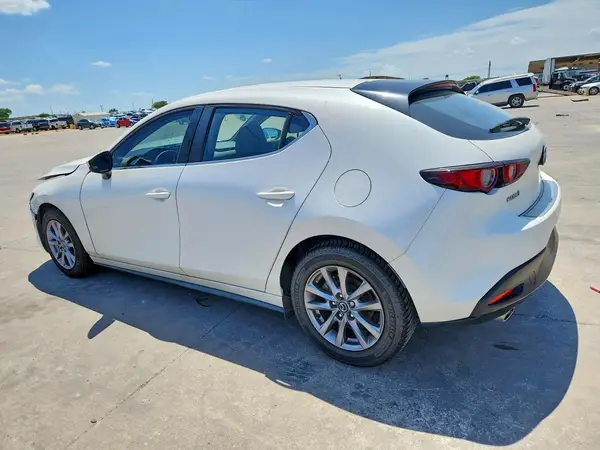 JM1BPAJLXM1307842 2021 MAZDA 3 - Image 2