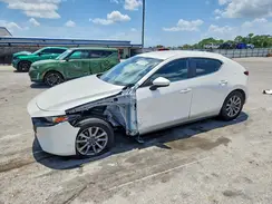JM1BPAJLXN1509047 2022 MAZDA 3