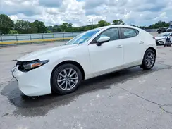 JM1BPAJLXN1514877 2022 MAZDA 3