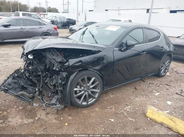 JM1BPAJM1K1142771 2019 MAZDA 3 - Image 2
