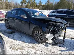 JM1BPAJM8S1786574 2025 MAZDA 3