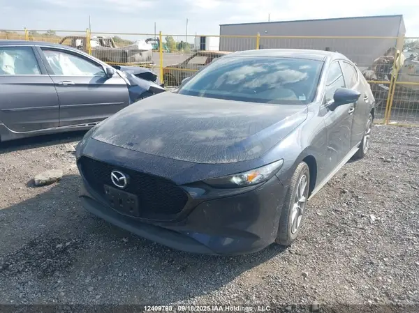 JM1BPAK71L1152856 2020 MAZDA 3 - Image 2