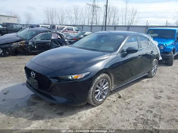 JM1BPAK73M1300765 2021 MAZDA 3 - Image 2