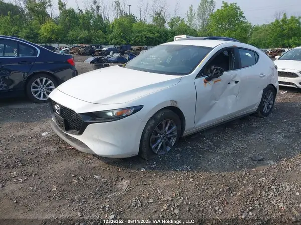 JM1BPAK78K1121618 2019 MAZDA 3 - Image 2