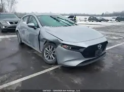 JM1BPAK78L1156046 2020 MAZDA 3