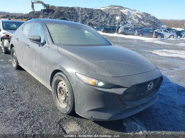 JM1BPAK78M1341571 2021 MAZDA 3 - Image 1