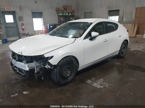 JM1BPAK7XM1350417 2021 MAZDA 3 - Image 2