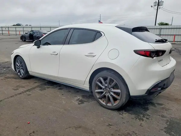 JM1BPAKL0M1323305 2021 MAZDA 3 - Image 2