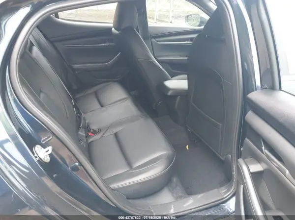 JM1BPAKL1N1512997 2022 MAZDA 3 - Image 8