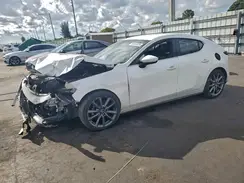 JM1BPAKL2M1302035 2021 MAZDA 3