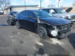 JM1BPAKL2N1506741 2022 MAZDA 3
