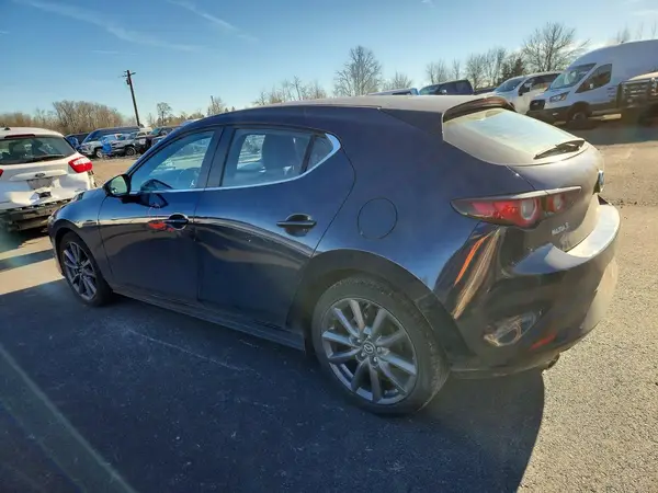 JM1BPAKL2N1516282 2022 MAZDA 3 - Image 2