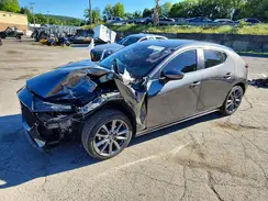 JM1BPAKL3M1402533 2021 MAZDA 3