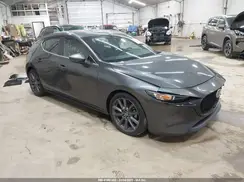 JM1BPAKL4N1513951 2022 MAZDA 3