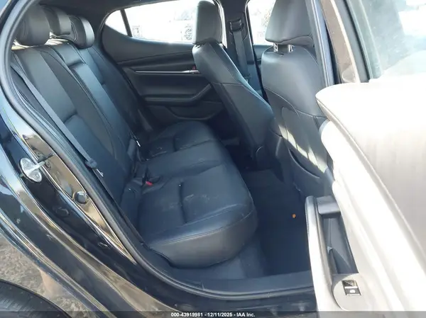 JM1BPAKL6M1337886 2021 MAZDA 3 - Image 8