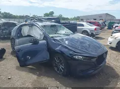 JM1BPAKL7M1348458 2021 MAZDA 3