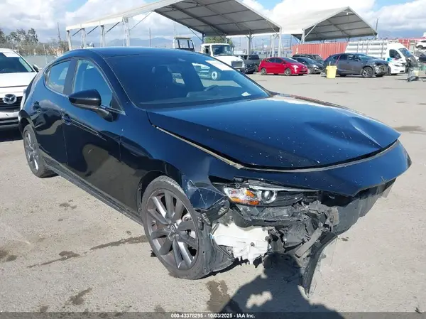 JM1BPAKL9M1337056 2021 MAZDA 3 - Image 1