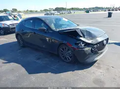 JM1BPAKL9N1507871 2022 MAZDA 3