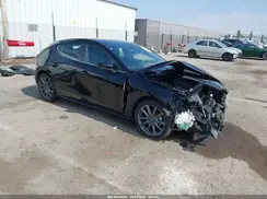 JM1BPAKL9N1516599 2022 MAZDA 3