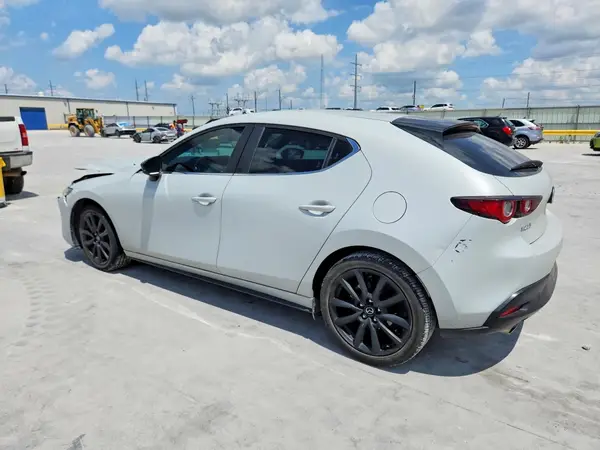 JM1BPAKM0R1700182 2024 MAZDA 3 - Image 2