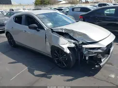 JM1BPAKM3R1712701 2024 MAZDA 3
