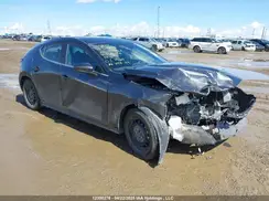 JM1BPAKM4R1703750 2024 MAZDA 3