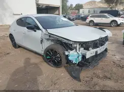 JM1BPAKM5R1720640 2024 MAZDA 3