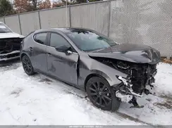 JM1BPAKM5S1751361 2025 MAZDA 3