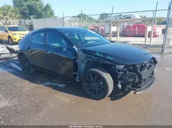 JM1BPAKM5S1791584 2025 MAZDA 3