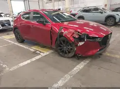 JM1BPAKM6R1704110 2024 MAZDA 3