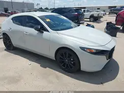 JM1BPAKM6S1771022 2025 MAZDA 3