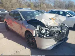 JM1BPAKM7R1722289 2024 MAZDA 3