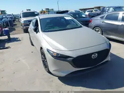 JM1BPAKM7S1752446 2025 MAZDA 3