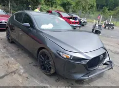 JM1BPAKM7S1758702 2025 MAZDA 3