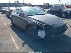 JM1BPAKM7S1770915 2025 MAZDA 3
