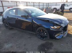 JM1BPAKM8R1703721 2024 MAZDA 3
