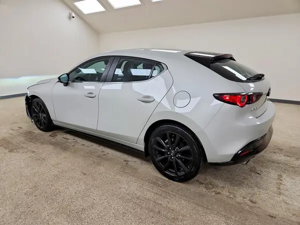 JM1BPAKM9R1721869 2024 MAZDA 3 - Image 2