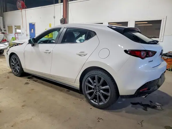 JM1BPAKMXP1614617 2023 MAZDA 3 - Image 2