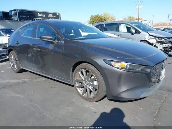 JM1BPAKMXP1622684 2023 MAZDA 3 - Image 1