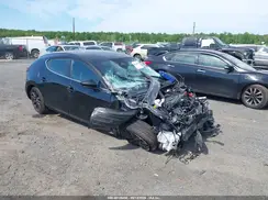 JM1BPAKMXR1703350 2024 MAZDA 3