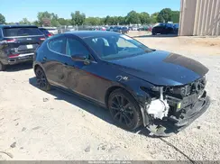 JM1BPAKMXR1703591 2024 MAZDA 3