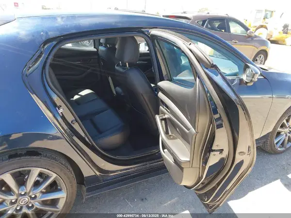 JM1BPALL7N1504532 2022 MAZDA 3 - Image 8