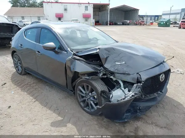 JM1BPALL8N1515541 2022 MAZDA 3 - Image 1