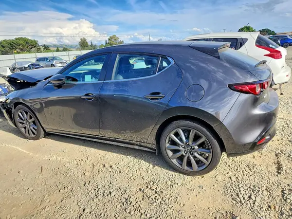 JM1BPALL8T1850117 2026 MAZDA 3 - Image 2