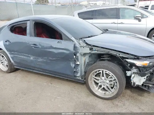2023 MAZDA 3 auction photo 6