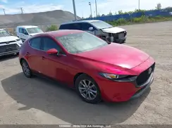 JM1BPALM5K1120110 2019 MAZDA 3