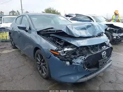 JM1BPAML1M1401622 2021 MAZDA 3