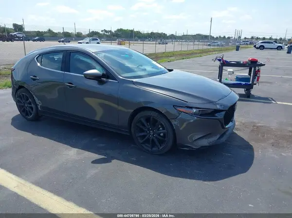 JM1BPAML3M1311226 2021 MAZDA 3